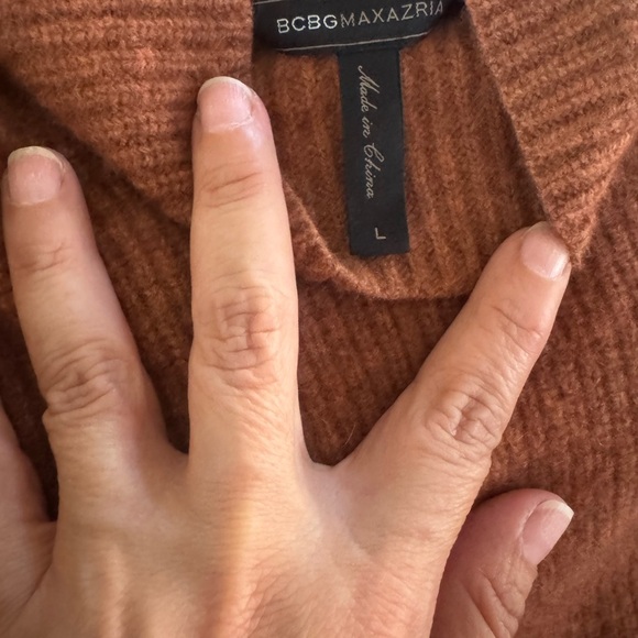 BCBG MAX AZRIA TURTLENECK FRINGE WOOL BLND FRINGE TUNIC SWEATER - SZ L - Picture 8 of 8